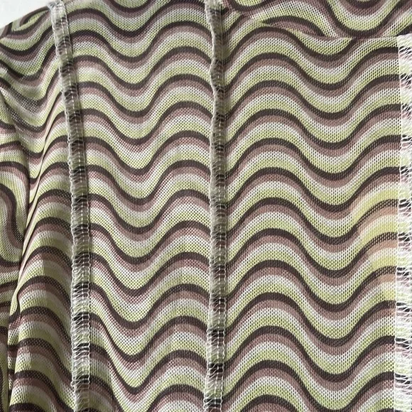 Peppermayo NWT Disco Inferno Crop “ Retro Wave” Top size 6 - Picture 2 of 7